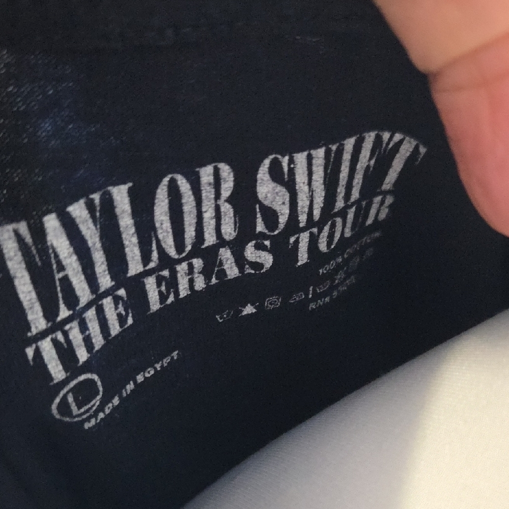 Taylor Swift Black Long Sleeve Graphic Tee, Barely Worn! LARGE; The Eras Tour - Picture 2 of 4